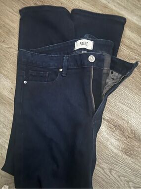 PAIGE Cindy Jeans in dark wash size 32.